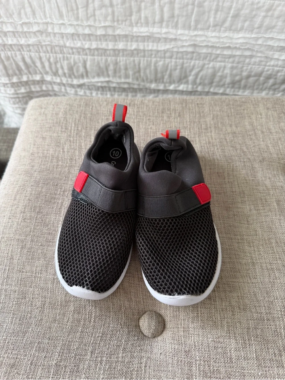 Cat & Jack toddler Water Shoes size 10